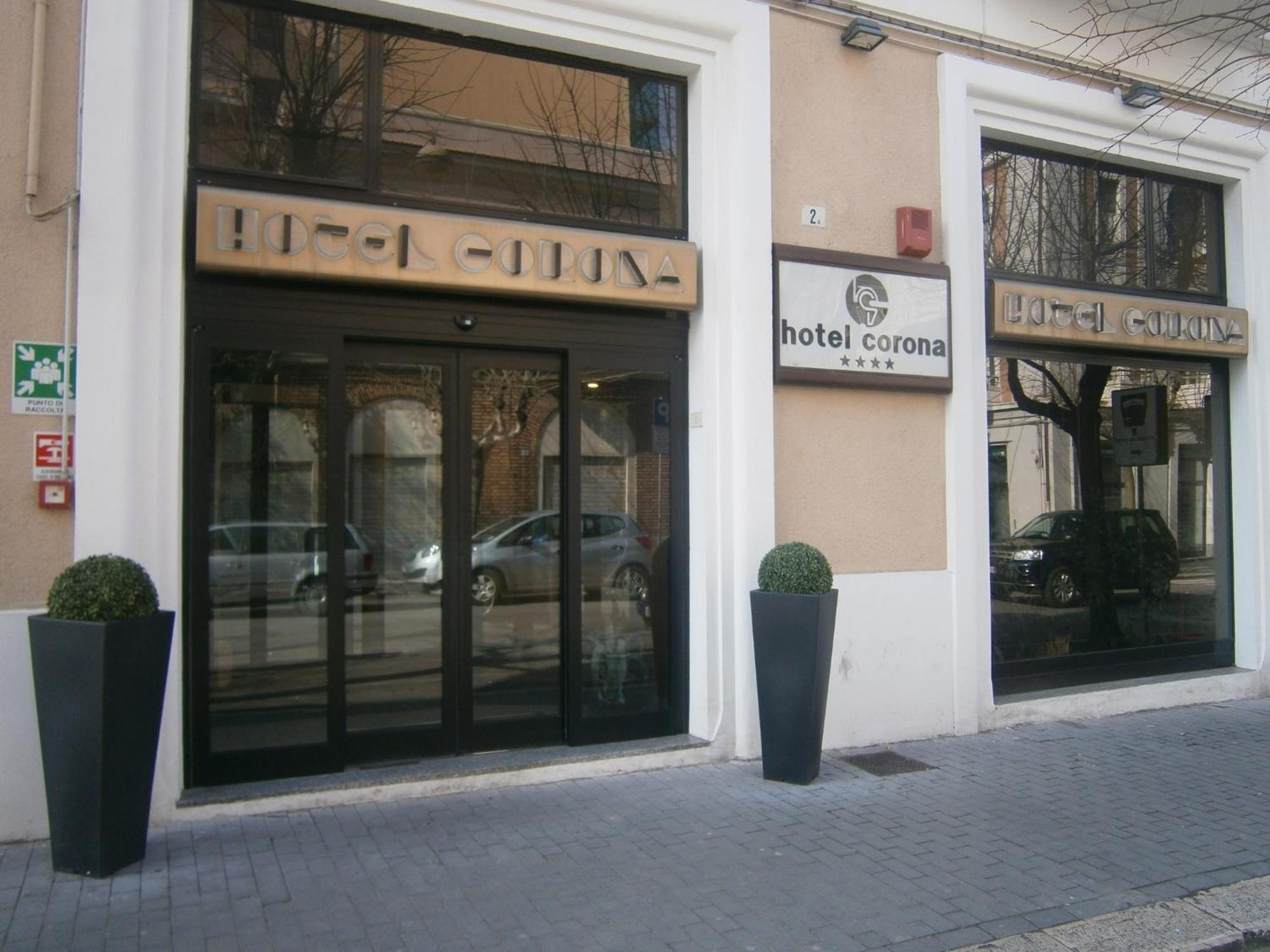 Hotel Corona Termoli Bagian luar foto