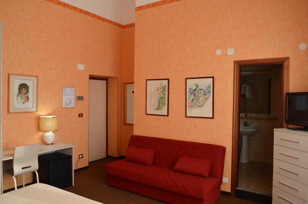 Hotel Corona Termoli Bagian luar foto
