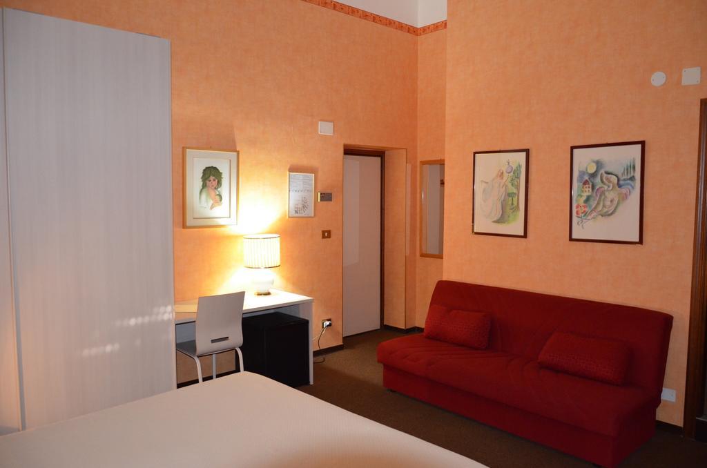 Hotel Corona Termoli Bagian luar foto